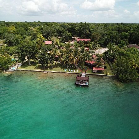 Coras Place Bacalar Lagoon Front ภายนอก รูปภาพ