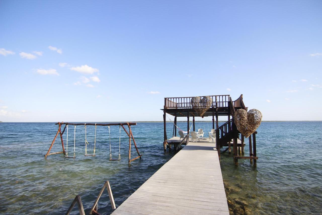 Coras Place Bacalar Lagoon Front ภายนอก รูปภาพ